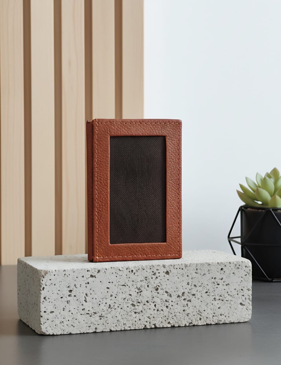 3-Fold Textured Card Holder